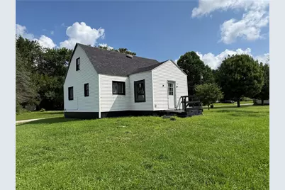 323 Warner Aly, Taylor Township, PA 16101 - Photo 5