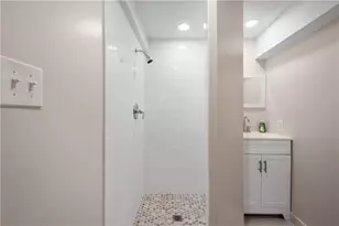 325 Conniston Ave, Pittsburgh, PA 15210 - Photo 23