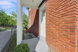 211 Newburn Dr, Pittsburgh, PA 15216 - Photo 27