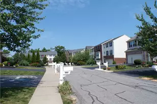 301 Maple Ridge Dr, Canonsburg, PA 15317 - Photo 27