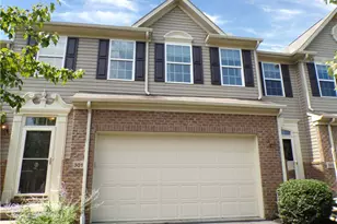301 Maple Ridge Dr, Canonsburg, PA 15317 - Photo 1