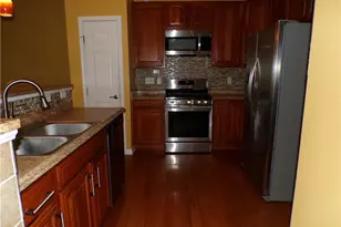 301 Maple Ridge Dr, Canonsburg, PA 15317 - Photo 5