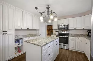1520 Woodstream Dr, Pittsburgh, PA 15116 - Photo 11