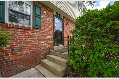 1520 Woodstream Dr, Pittsburgh, PA 15116 - Photo 3