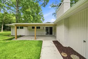 444 Leawood Dr, Neshannock Township, PA 16105 - Photo 5