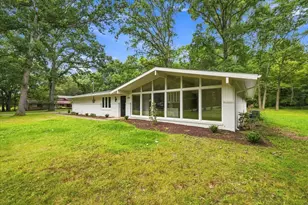 444 Leawood Dr, Neshannock Township, PA 16105 - Photo 3