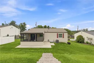 222 Great Smokey Dr, Pittsburgh, PA 15239 - Photo 29