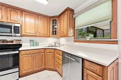 222 Great Smokey Dr, Pittsburgh, PA 15239 - Photo 9