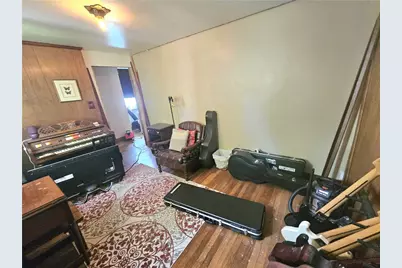 7910 Graff Ave, Pittsburgh, PA 15218 - Photo 11