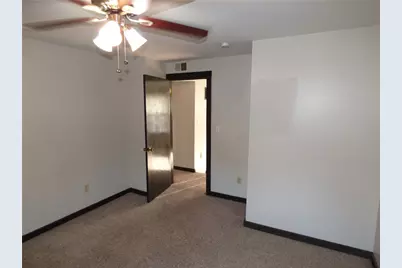 2709 Middletown Rd #2, Pittsburgh, PA 15205 - Photo 11