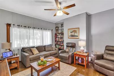 16 E. Gaskill Ave, Jeannette, PA 15644 - Photo 5
