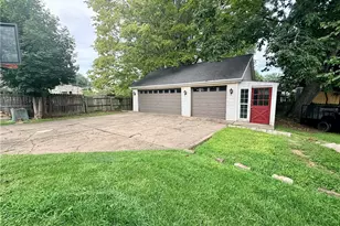 17 S Johnson Rd, Houston, PA 15342 - Photo 41