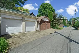 1315 Denniston St, Pittsburgh, PA 15217 - Photo 47
