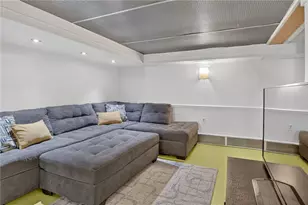 120 Vernon Dr, Pittsburgh, PA 15228 - Photo 31