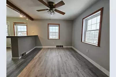 409 Mendelssohn Ave, Clairton, PA 15025 - Photo 9