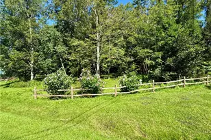 901 Stratford Rd, Fairfeld Township, PA 15658 - Photo 9