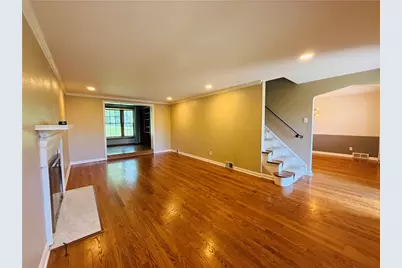 143 Seneca Dr, Pittsburgh, PA 15228 - Photo 15