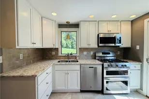 143 Seneca Dr, Pittsburgh, PA 15228 - Photo 9