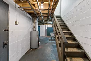 2921 Daniels St, Pittsburgh, PA 15210 - Photo 21