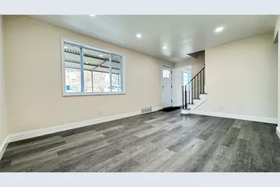 140 Orchard Dr, Pittsburgh, PA 15235 - Photo 3