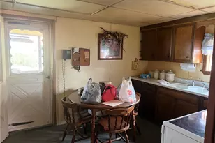 260 6th St, California, PA 15419 - Photo 9