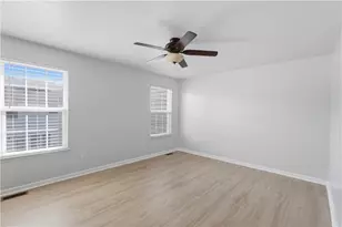 1502 Pointe View Dr, Adams Township, PA 16046 - Photo 21