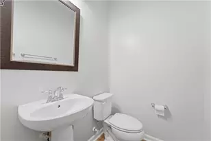 1502 Pointe View Dr, Adams Township, PA 16046 - Photo 19