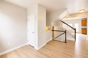 1502 Pointe View Dr, Adams Township, PA 16046 - Photo 13