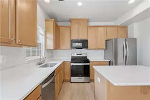 1502 Pointe View Dr, Adams Township, PA 16046 - Photo 11