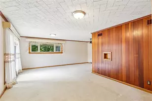 182 Upland Dr, Neshannock Township, PA 16105 - Photo 11