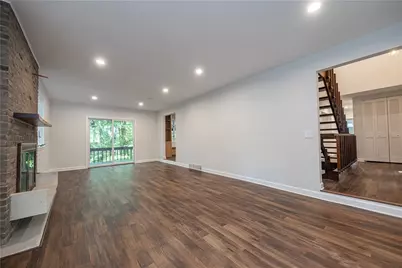 9843 Woodland Rd North, Pittsburgh, PA 15237 - Photo 7