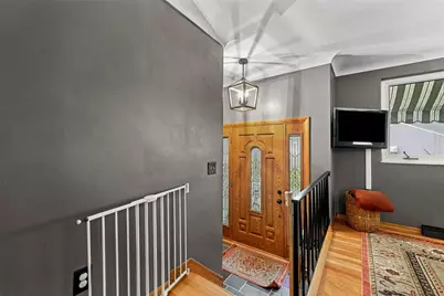 1011 Maryland Ave, Jeannette, PA 15644 - Photo 3