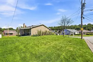 1011 Maryland Ave, Jeannette, PA 15644 - Photo 31