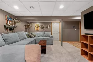 1011 Maryland Ave, Jeannette, PA 15644 - Photo 29