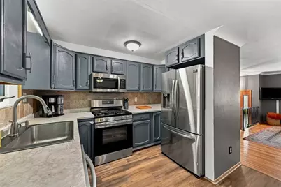 1011 Maryland Ave, Jeannette, PA 15644 - Photo 11