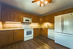 179 London Towne Dr, Pittsburgh, PA 15226 - Photo 3