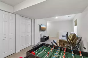 1105 Deerfield Dr, Pittsburgh, PA 15143 - Photo 35