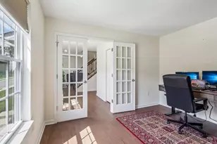 1105 Deerfield Dr, Pittsburgh, PA 15143 - Photo 17