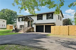 1130 Blue Sky Dr, Neshannock Township, PA 16105 - Photo 5