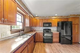 806 Longvue Dr, Chartiers, PA 15342 - Photo 15