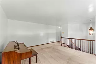806 Longvue Dr, Chartiers, PA 15342 - Photo 13