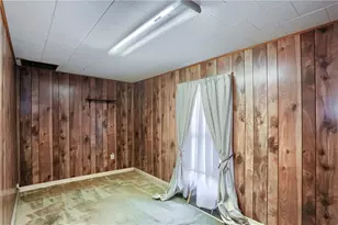 102 13th St, Ellwood City, PA 16117 - Photo 31