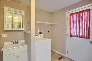 102 13th St, Ellwood City, PA 16117 - Photo 21