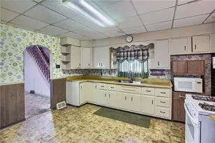 102 13th St, Ellwood City, PA 16117 - Photo 15