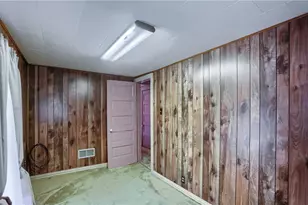 102 13th St, Ellwood City, PA 16117 - Photo 29
