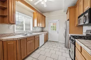 2336 Fox Wy, Pittsburgh, PA 15203 - Photo 11