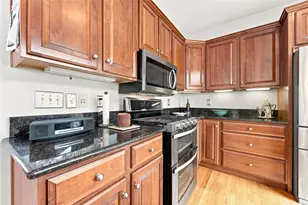 30 Waterfront Dr, Washington's Landing, PA 15222 - Photo 11