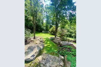 518 Cooney Hollow Rd, Economy, PA 15143 - Photo 13