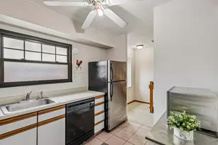112 Longfellow Ct, Pittsburgh, PA 15218 - Photo 7
