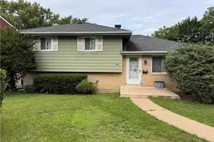 905 Maplewood Dr, Pittsburgh, PA 15234 - Photo 1